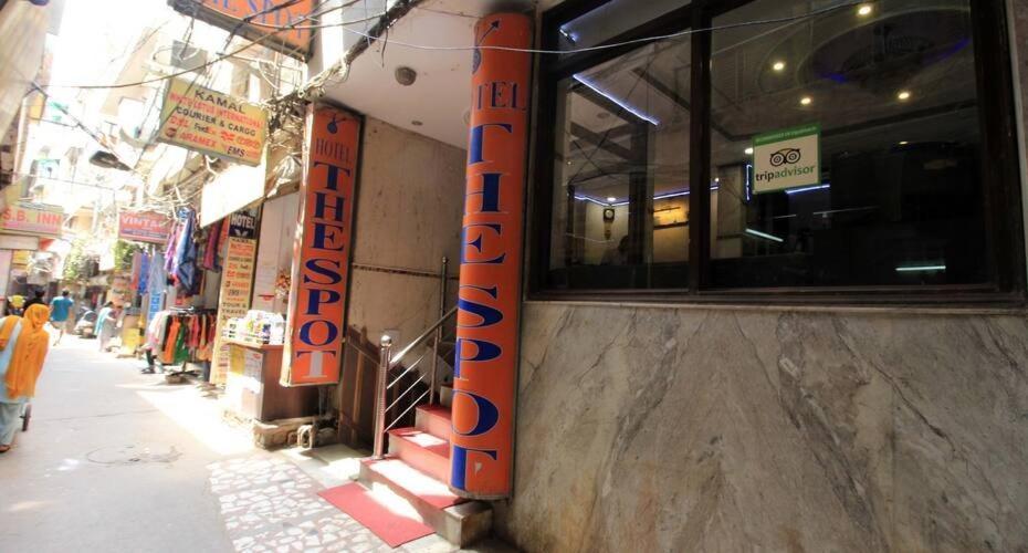 Family Spot Hotel New Delhi Luaran gambar