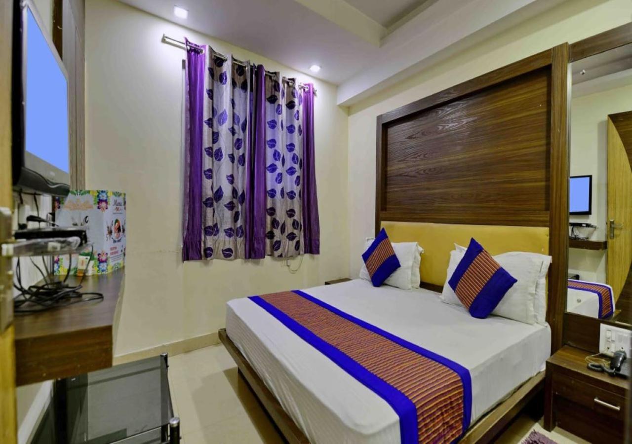 Family Spot Hotel New Delhi Luaran gambar